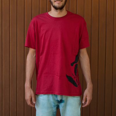 <p class=makeinvisible>Red t-shirt, 100% cotton, with a silkscreen print hand-pulled with black water-based ink.
Produced in a second limited edition of 70 t-shirts, individually numbered.
Original illustration by Seriousgrafia.
Hand-printed in Italy.</p>
Sold Out